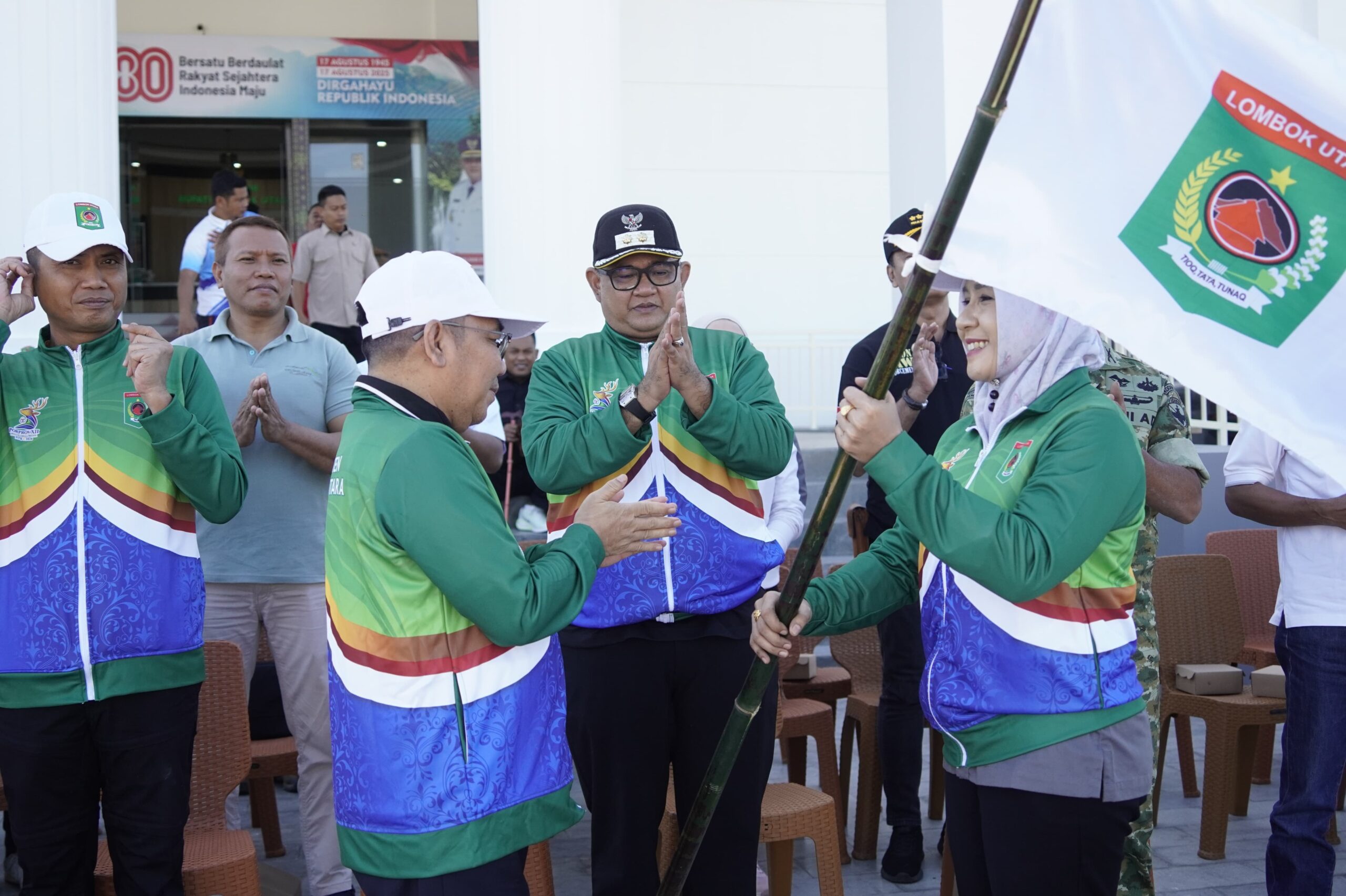 Bupati Najmul Lepas Kontingen KLU Menuju Porprov NTB 2026